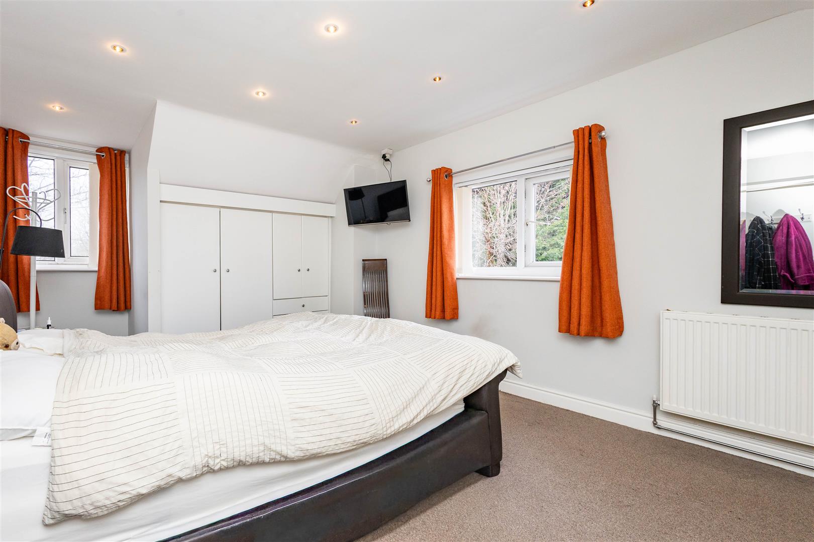 Royal Avenue, Leyland